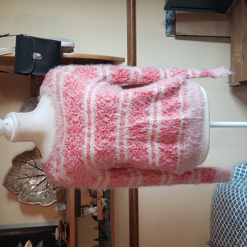 JESSICA Simpson sweater size sm